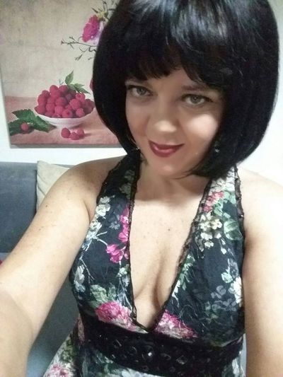 Alma Holmes - Escort Girl from Bellevue Washington